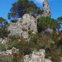 Photo de France - Le Cirque de Mourèze et le Lac du Salagou